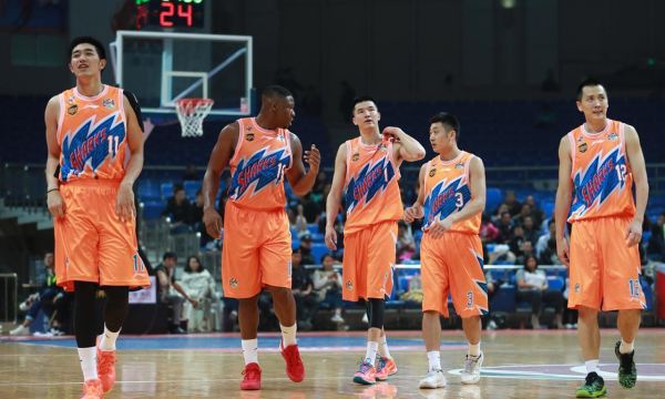 姚明收购上海男篮了吗,上海大鲨鱼转让