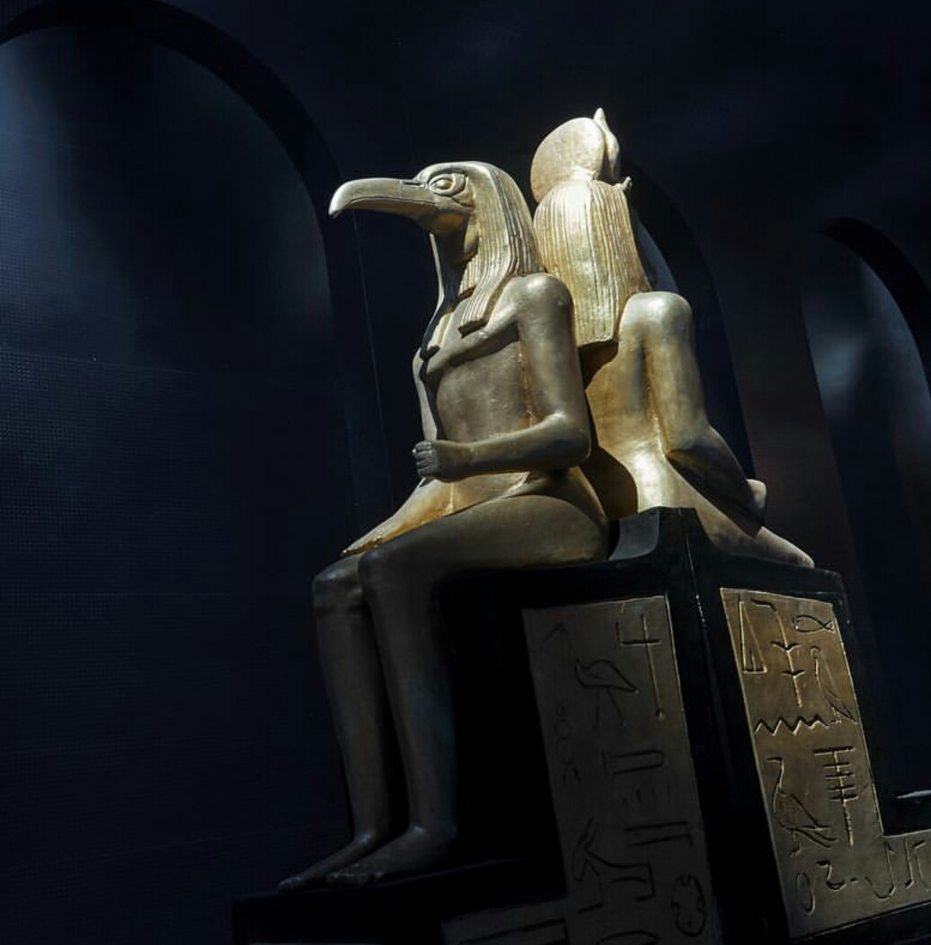 米兰时装周gucci直播外场,米兰时装周gucci三叶草