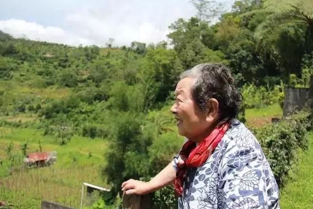 我和我的家人一起去环游北京,37岁的妈妈带着女儿环游北京