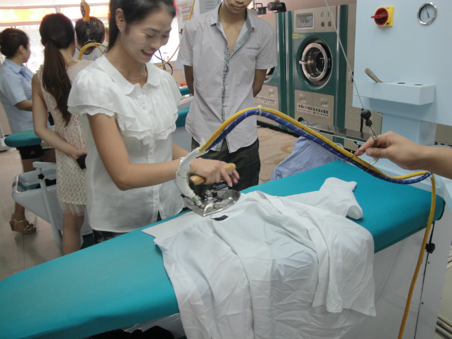 怎样开一家洗衣店赚钱,年轻人如何创业开个洗衣店