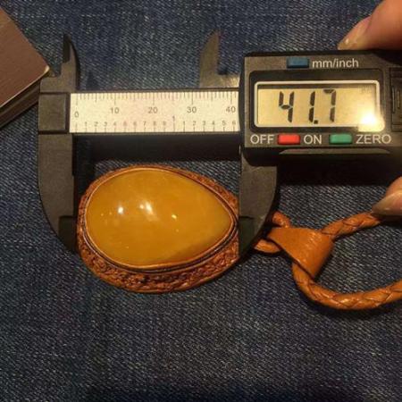 蜜蜡吊坠多少钱一克最新报价,纯天然的原石蜜蜡多少钱一克