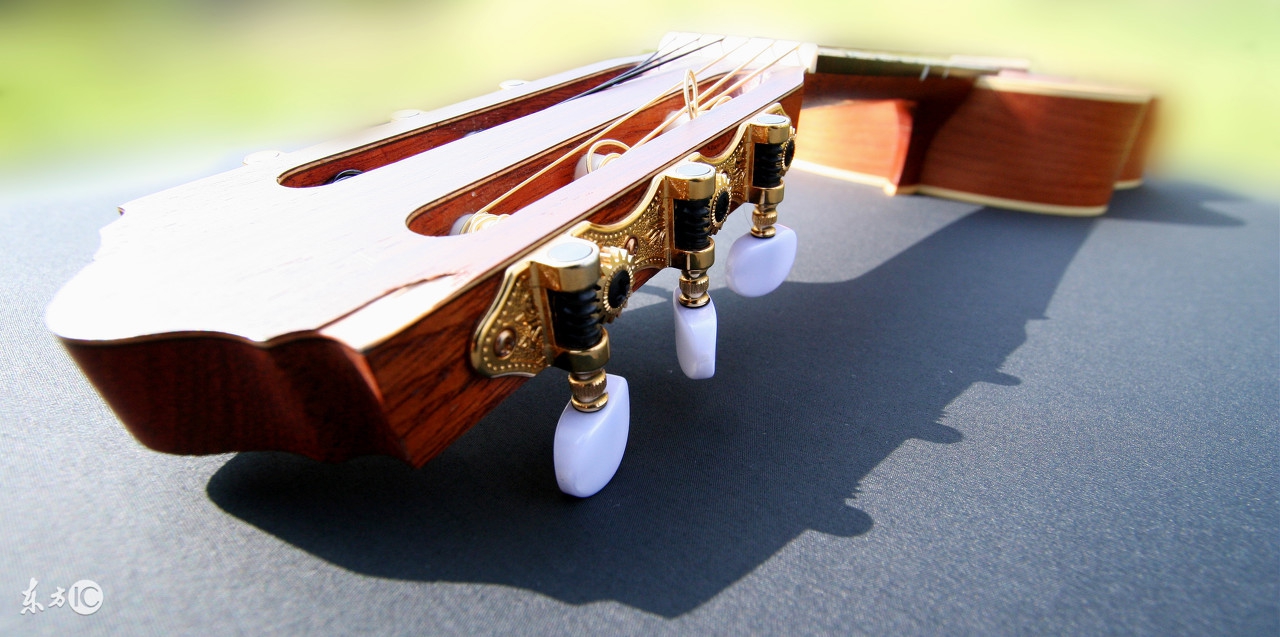 弹吉他简单又炫酷的教程,从零开始学弹吉他的技巧