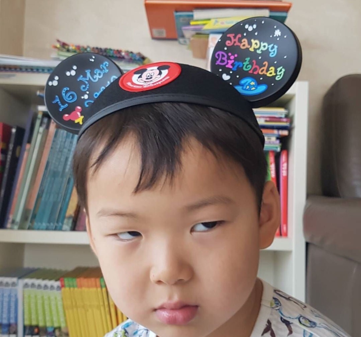 宋民国超萌咕咕吃烤鱼动图,宋民国咕咕