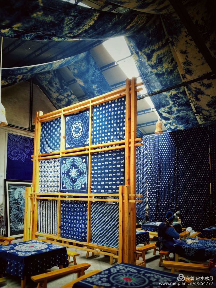 有一种蓝叫青花蓝,有一种颜色叫中国红