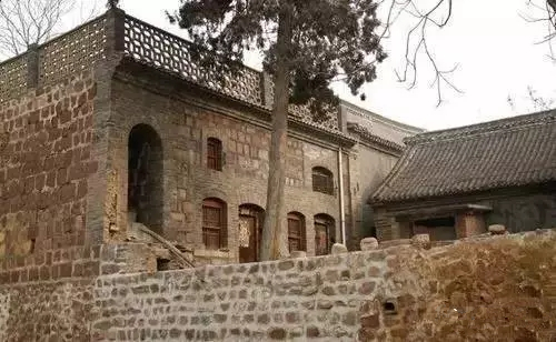 去郑州哪里旅游最便宜又好玩,郑州值得旅游的地方有哪些