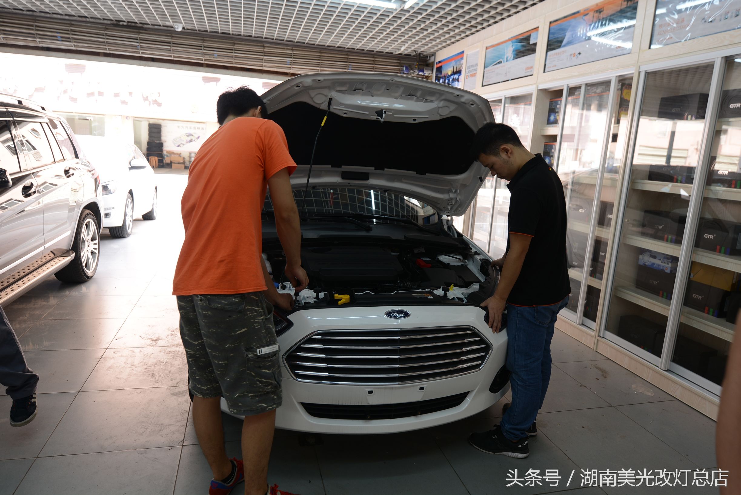 改灯的朋友圈说说,改车灯的说说文案