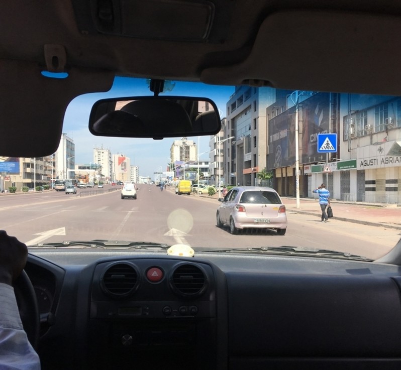 在非洲刚果金生活和工作，战狼2之后很多人担心自己的安全，其实