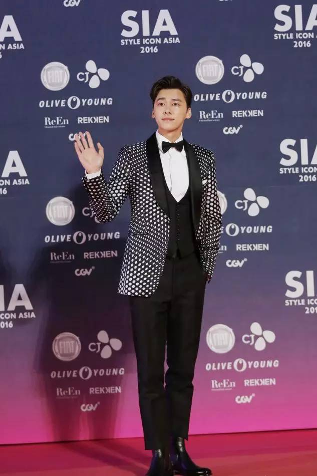 李易峰真的又回到舞台上了吗,李易峰在韩国有多受欢迎