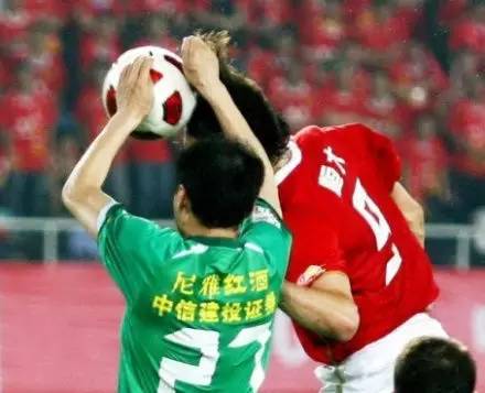 足球角球的攻守策略,踢球十大误区