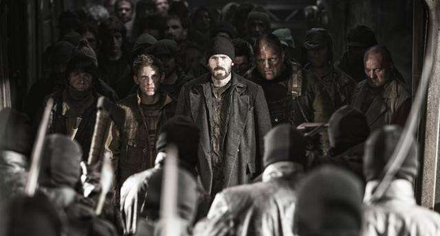 《雪国列车》一辆永不停歇的列车