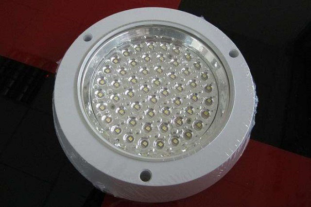 节能灯和led灯泡哪个更节能,节能灯和led灯哪个省电使用寿命长