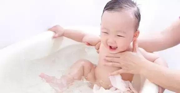 新生儿身上长猪毛怎么办,宝宝身上长满了猪毛