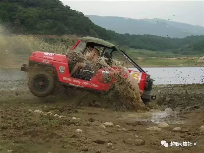 露营联谊活动,碧溪古镇露营搭帐篷