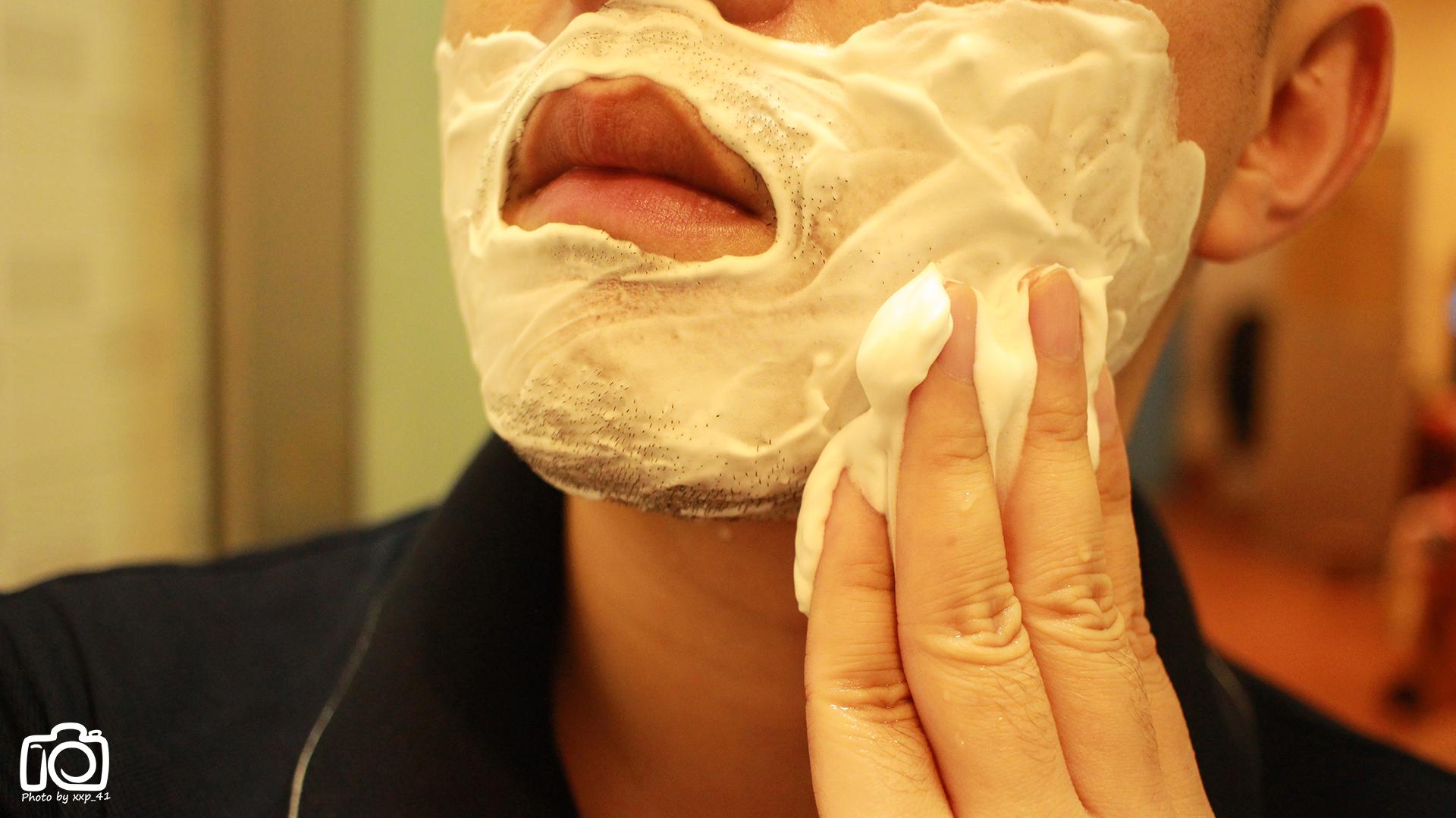 吉列锋隐剃须刀效果,男人需要一台自动剃须刀