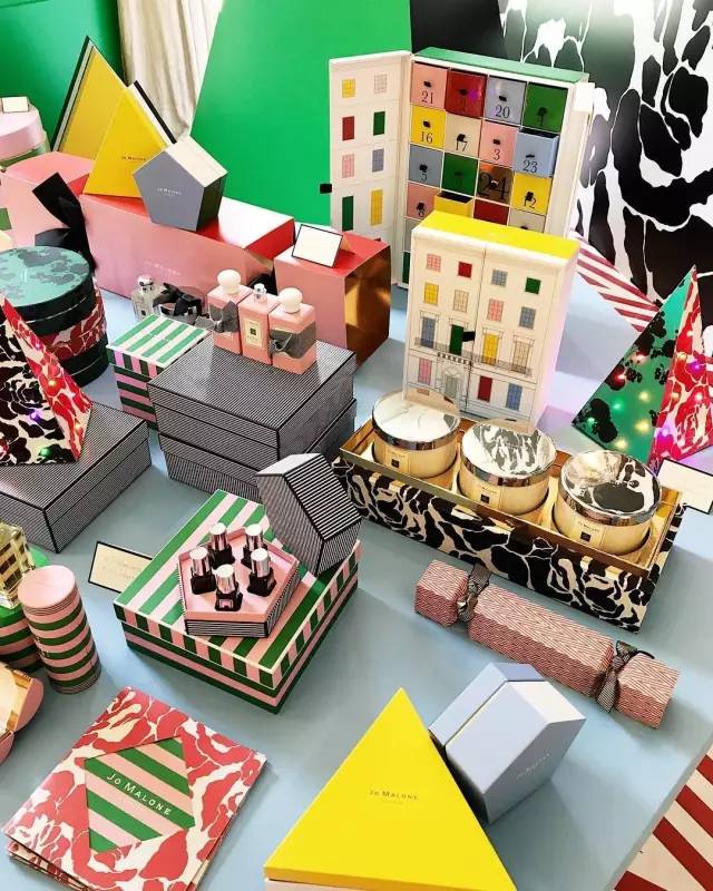 哪个牌子的圣诞限量款好,各个品牌的圣诞限定翻车