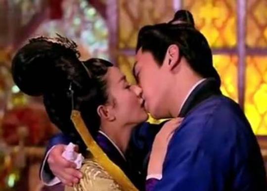 景甜赵丽颖李易峰林更新霍建华,赵丽颖李易峰陈伟霆霍建华林更新