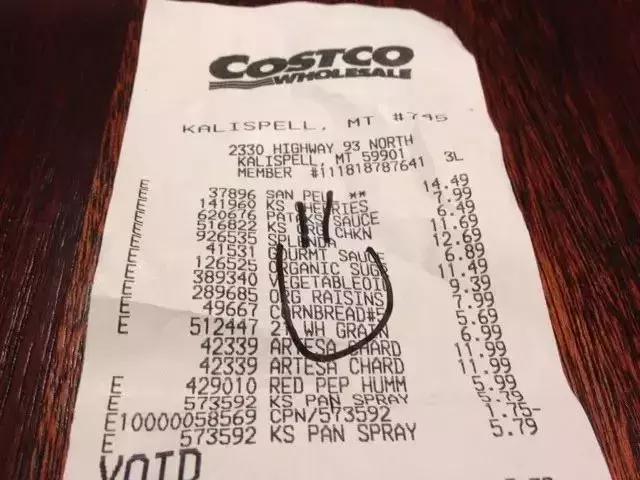 他是一名超市检票员,却依靠神奇画风,给大家带来快乐