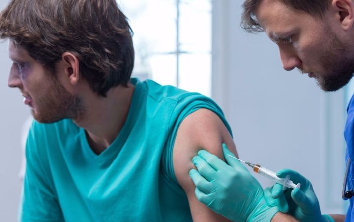 被猫爪子抓破了皮肤要打疫苗吗,被猫狗抓破皮要打疫苗吗