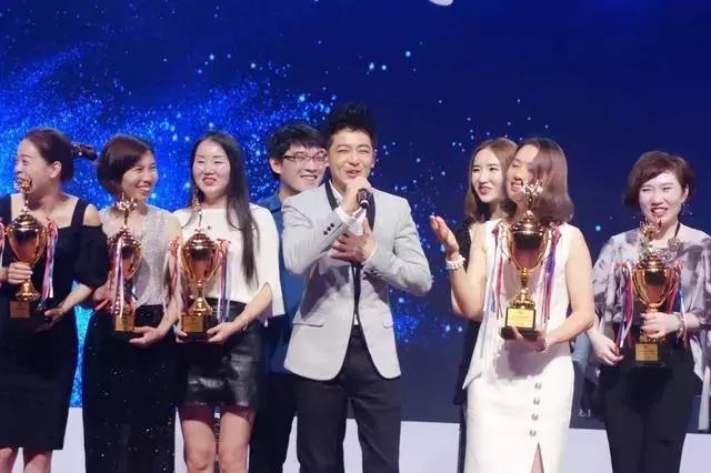 美妆实体店铺如何转型销售模式,化妆品分销裂变最新玩法