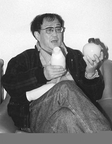 谢晋是双胞胎吗,谢晋和他的四个孩子