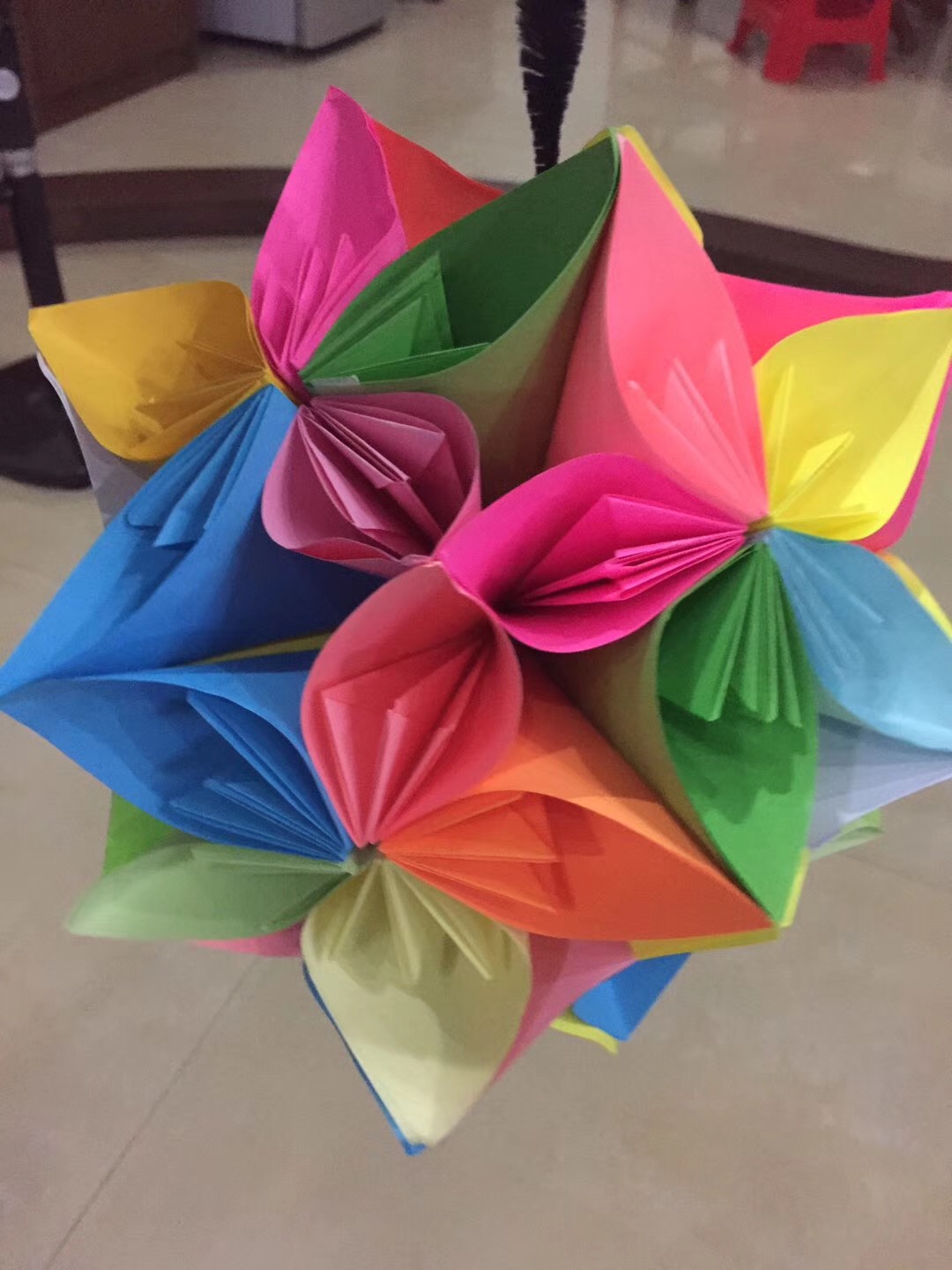 幼儿园第一个手工作品灯笼,幼儿园小朋友制作灯笼美篇