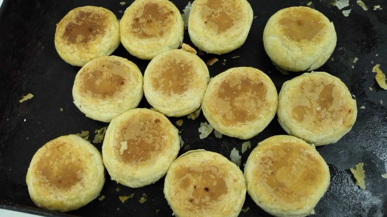 中秋情暖老人心志愿者走进敬老院,情暖夕阳关爱老人志愿者活动