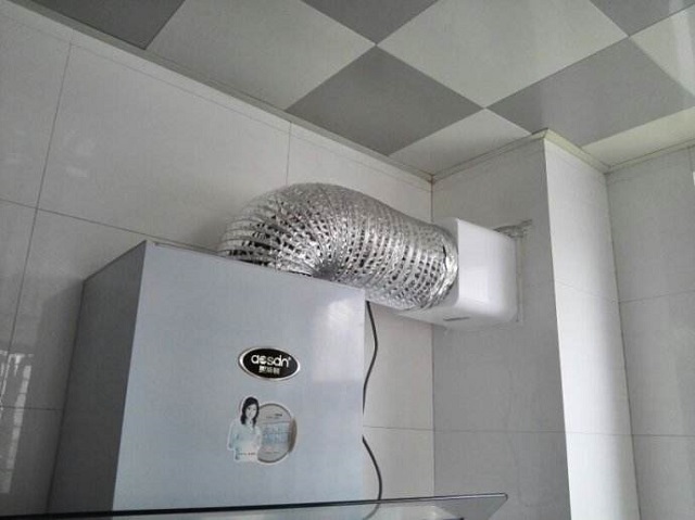 厨房做饭到处都是油怎么清理,厨房一年没用怎么都是油