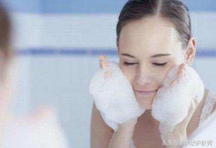 肌肤毛孔粗大的解决方法,怎么改善毛孔粗大的肌肤