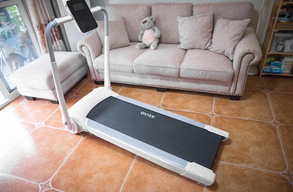 迪丽热巴跑步机广告,迪丽热巴代言的运动品牌图片