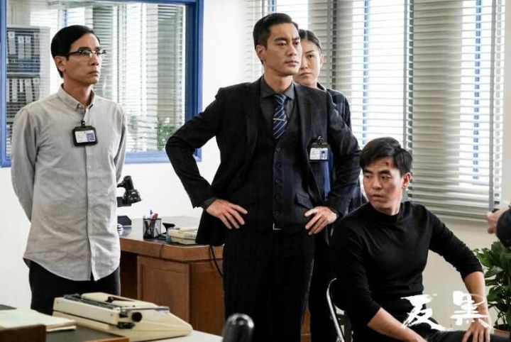 演李小龙演员陈国坤,李小龙传奇导演陈国坤