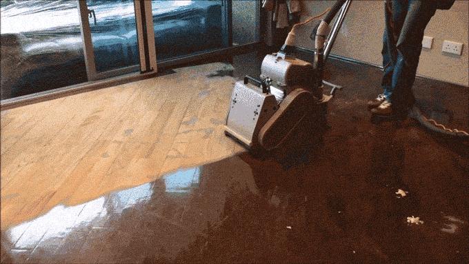 地板太丑了又不能拆掉该怎么办,卧室地板太丑了怎么改造