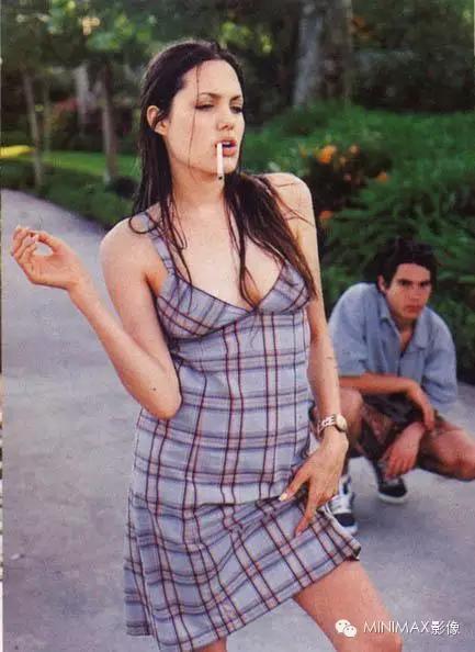 安吉丽娜朱莉同款纹身大连,纹身吸毒女反派