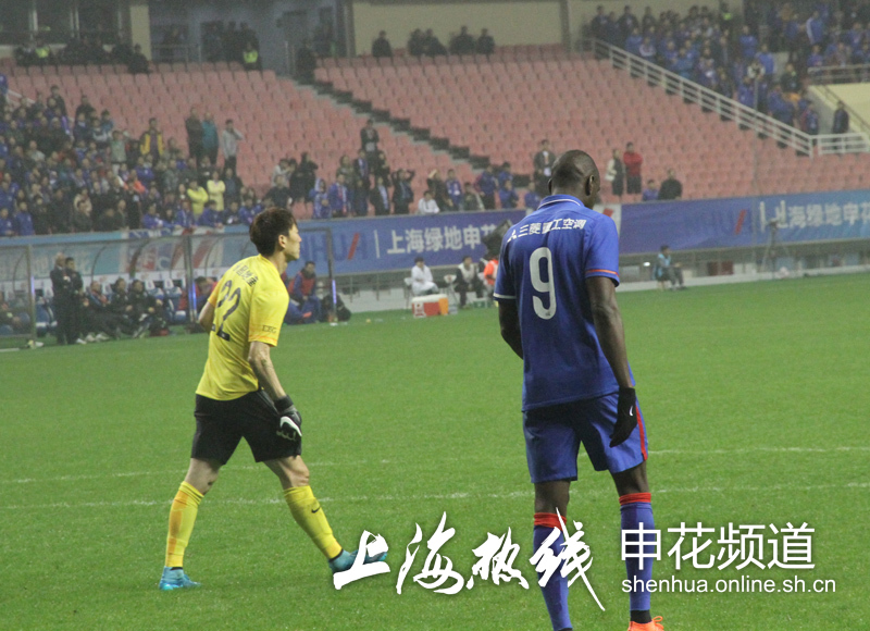 登巴巴绝杀曼联,登巴巴伤停补时