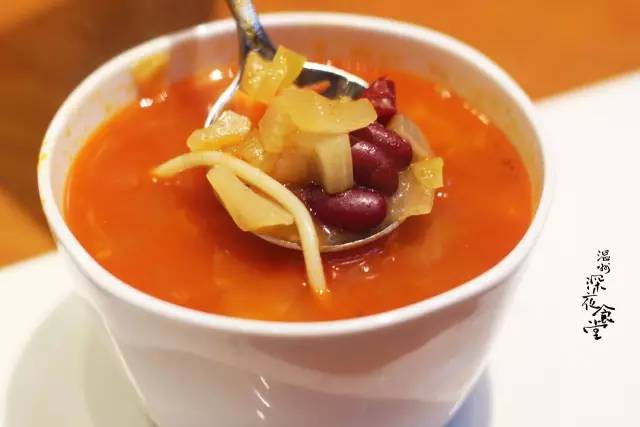 当全世界都要嫁宋仲基时，这家治愈系田园餐厅招聘老板娘！