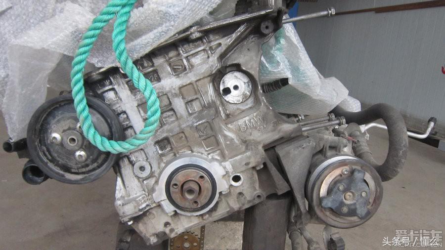 宝马320li发动机烧机油怎么修,宝马320i发动机抖动冒蓝烟