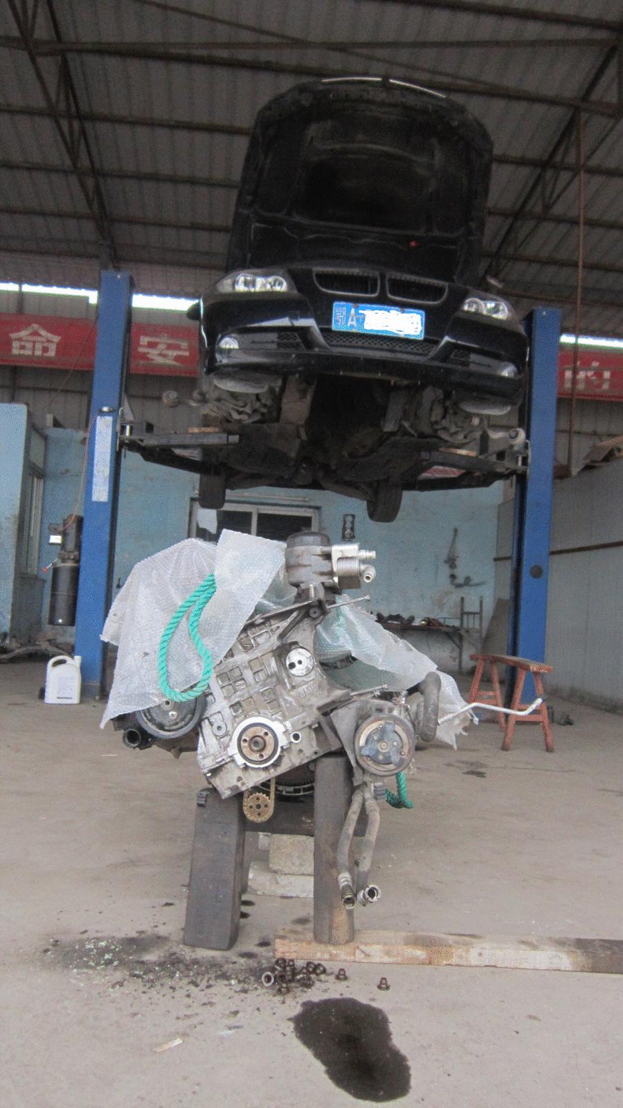 宝马320I大修发动机解决严重烧机油、冒蓝烟、尾气发臭问题