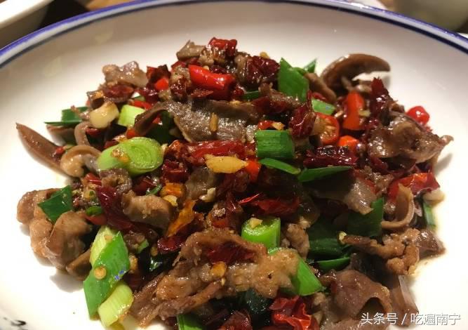 南宁适合宴请25人包厢的实惠餐厅,南宁大包厢餐厅