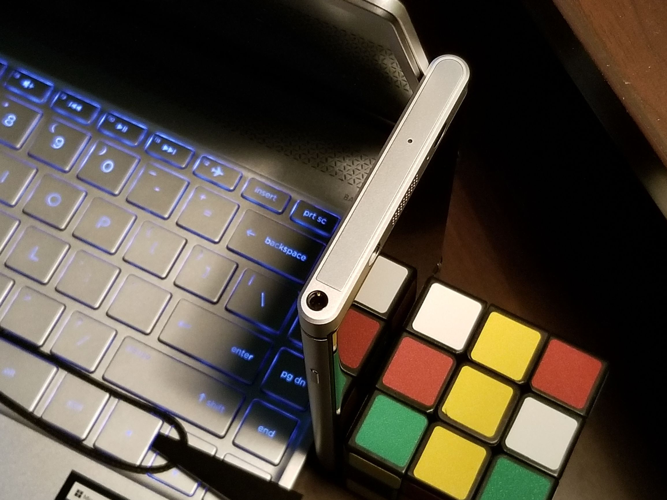 黑莓手机blackberrykeyone,黑莓keyone的bbb100-1是什么版本