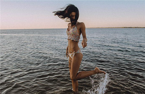 瑜伽的初步练习20式瑜伽经典动作图解