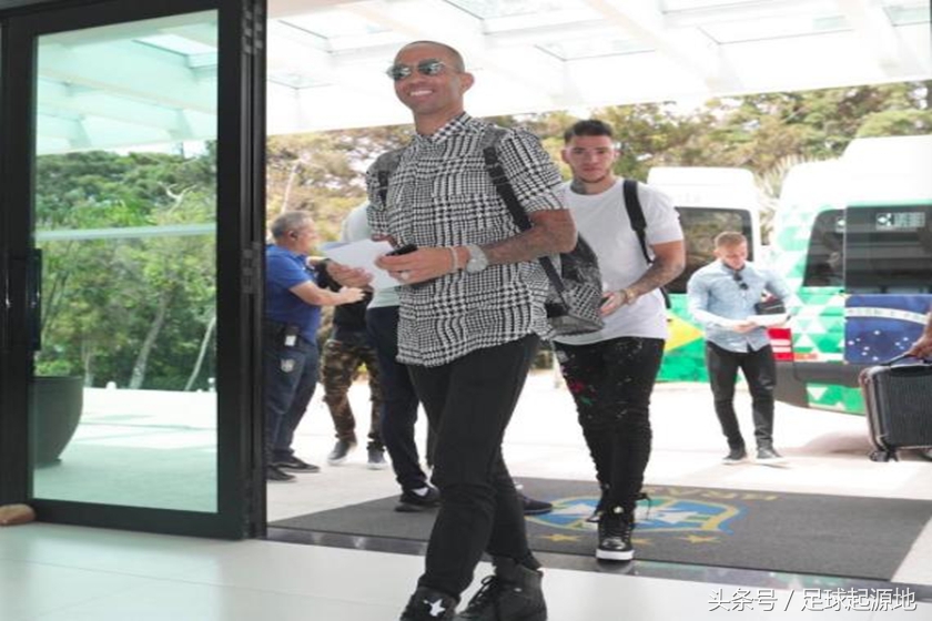 水塔重回国家队，嘿！请叫我塔神！