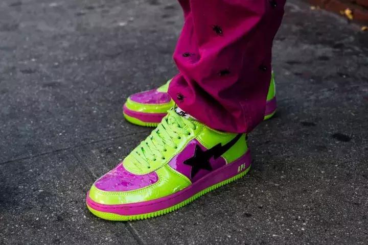 一件t恤才400,supreme经典款t恤