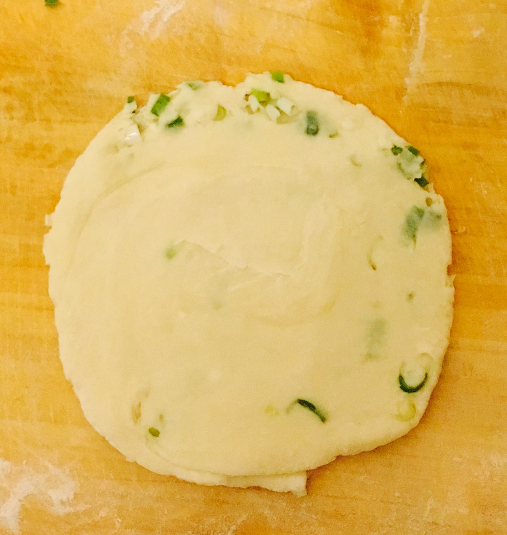 正宗酥脆葱油芝麻千层饼,千层饼葱油的家常做法视频