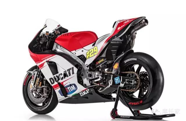 杜卡迪82118款和19款差别,大魔鬼摩托车杜卡迪经典款