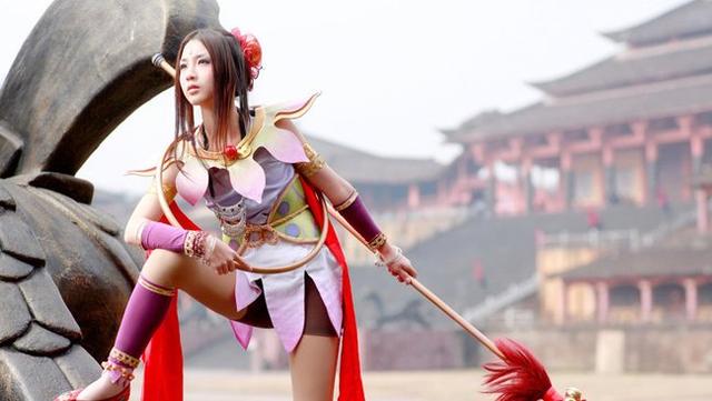 为何只有杨戬能去火云洞求药？因为他与此人关系不一般