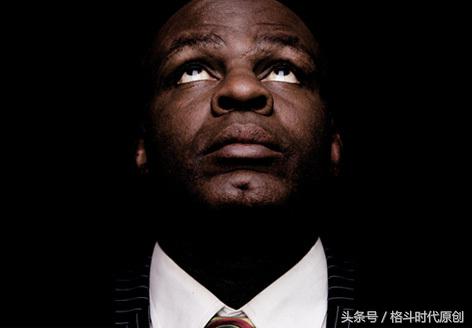 人口小国、大神辈出的格斗圣地，随便出个小孩能灭泰拳王