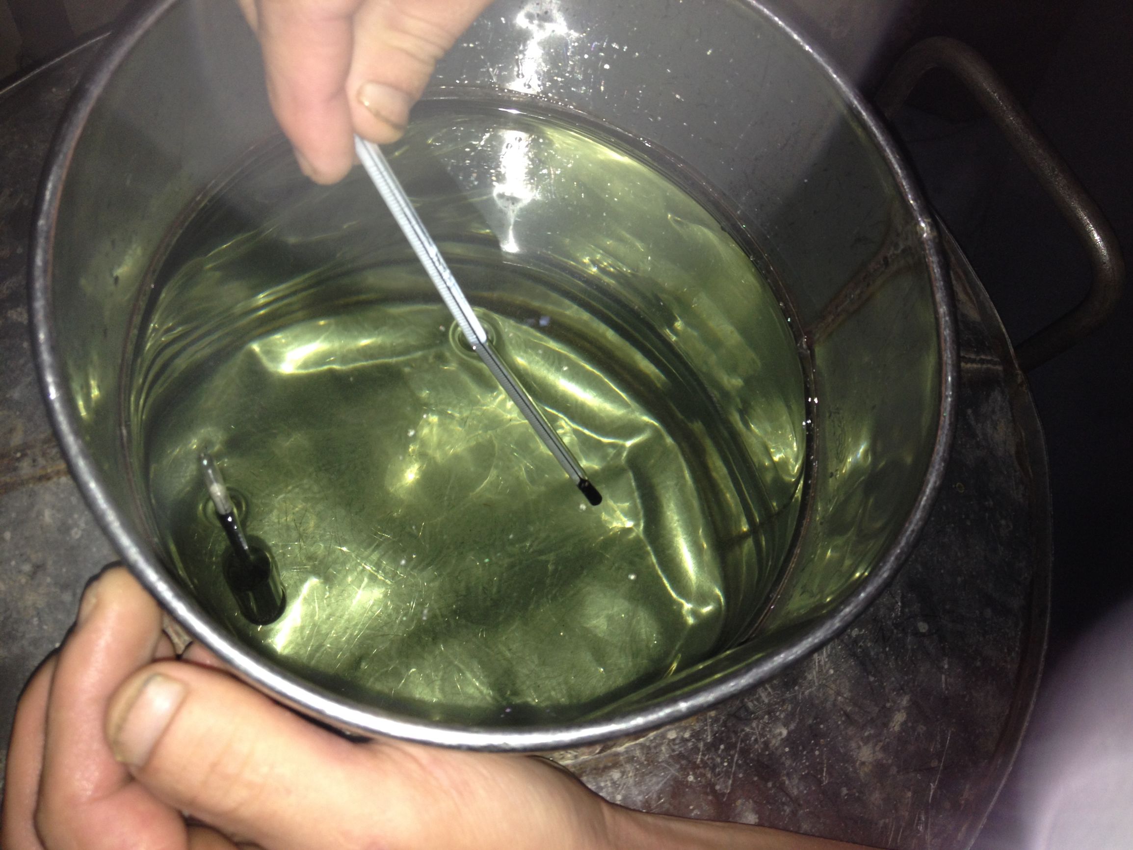 不看酒瓶子酒标如何识别好酒,白酒标签认可号代表什么