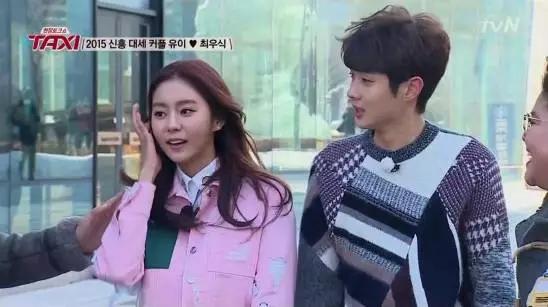 韩剧同款首饰,宋仲基片场被拍与宋慧乔同款卫衣