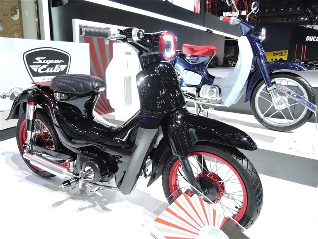 本田supercub125超级幼兽智能版,本田幼兽crosscub白色上市时间