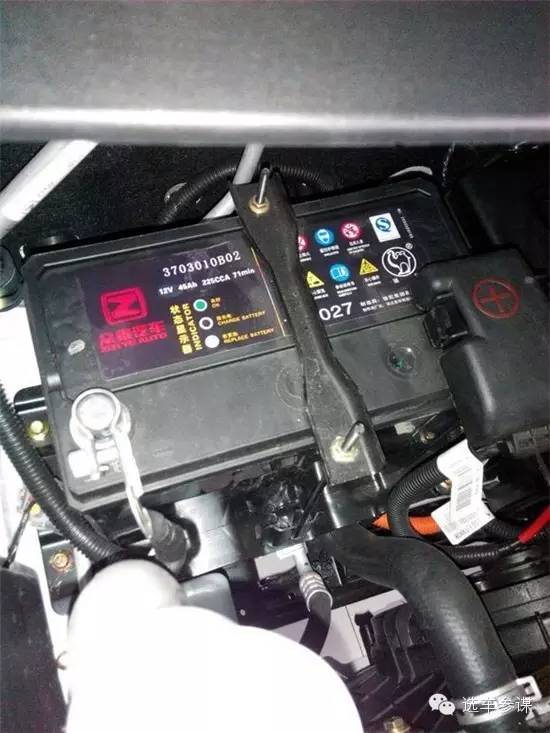 众泰电动车e30和e200,芝麻e30众泰e200