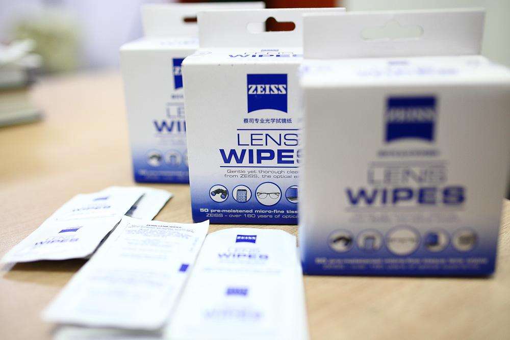 如何自己清洁相机镜头,相机镜头清洁笔怎么用